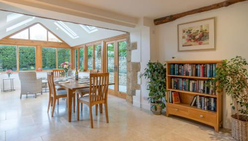 Crofter's Barn - Photo 4, Garden view