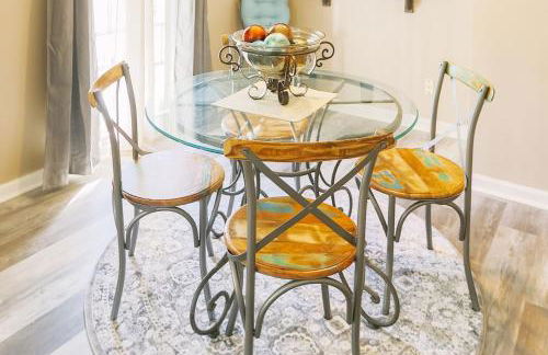 Cozy Downtown Gem Fully Equipped Free Parking - Photo 5