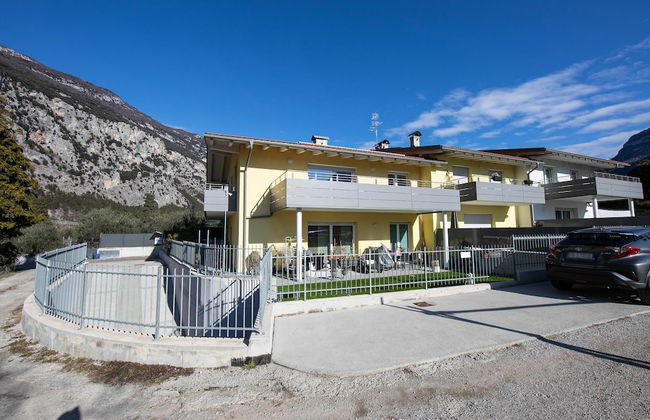 Mirabelle in Dro With 3 Bedrooms and 2 Bathrooms - Photo 29