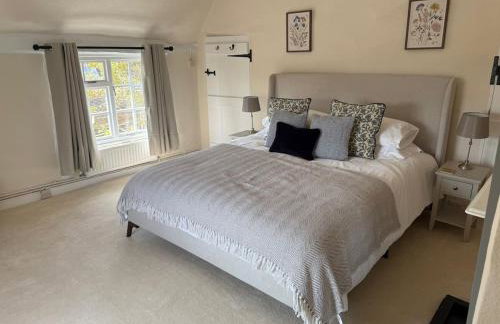 Pretty 2 Bedroom Cottage in Skirmett with Parking - Foto 6