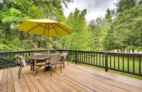 Jamaica Vacation Home with Deck 8 Mi to Skiing! - Foto 2