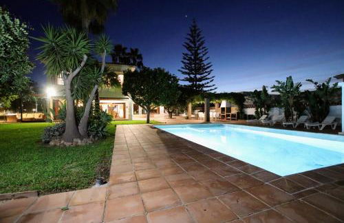 TESS Villa Los Monteros - Photo 4