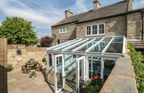 Belgrave House - Photo 2