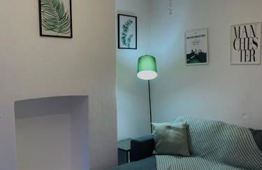 Modern 3-BR Home on Edge of City Center With Free Parking - Foto 33