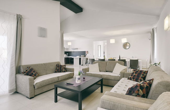 Luxurious Villa with Sauna & Hot Tub in Žminj - Foto 10