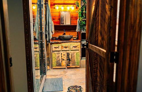 Enchanting River- Water Front A-Frame Cabin - Foto 29