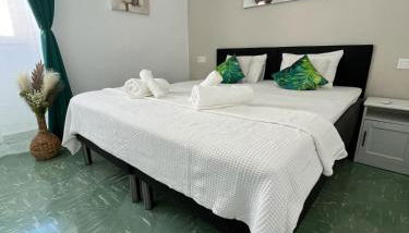 San Antonio - Photo 2