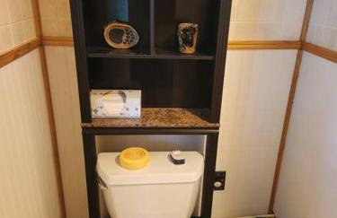 Spacious 5 Bedroom Cabin with Riverview & Black Lake Access - Foto 39