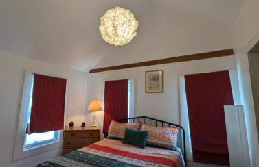 Charming 120-year-old farmhouse by the creek. - Foto 43