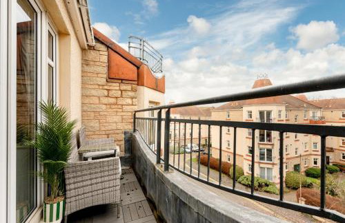 Stylish 2-Bed Flat with Balcony Near Haymarket - Pass the Keys - Foto 4