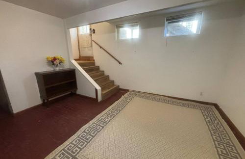 Charming lower-level suite close to ISU & downtown - Foto 7