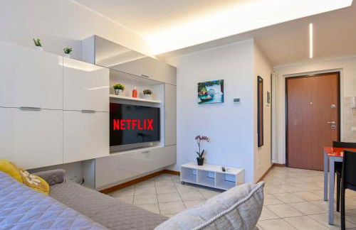 Bilocale Chic 2, 10min Aeroporto Milano-Bergamo, BOX AUTO e ARIA CONDIZIONATA - Photo 2