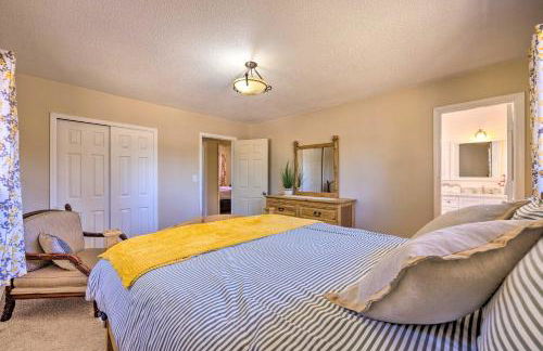 Hike, Bike and Fish Gem with Hot Tub in Woodland Park - Foto 18