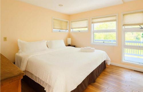 Large Villa 5 Beds, 3 Baths, Firepit, Cozy Stay - Foto 26