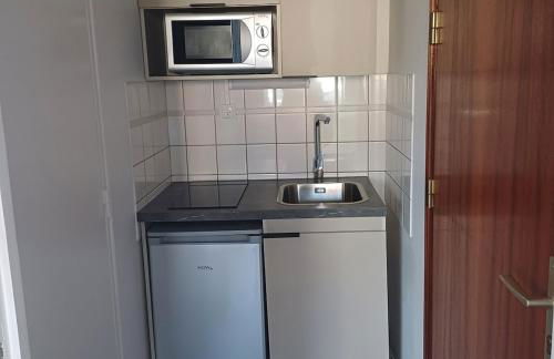 Furnished studio in city center in a quiet neighborhood - Foto 5