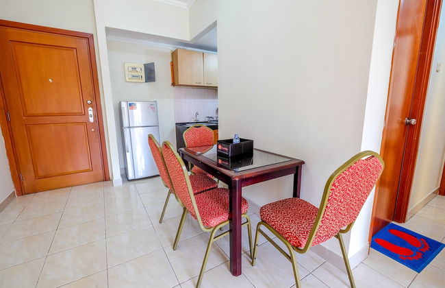 2 Bedrooms at Grand Palace Kemayoran Apartment by Travelio - Foto 13