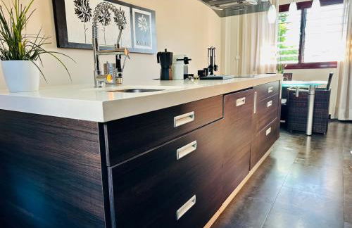 Lux Villa with Year-Round Heated Pool & Game Room - Foto 14