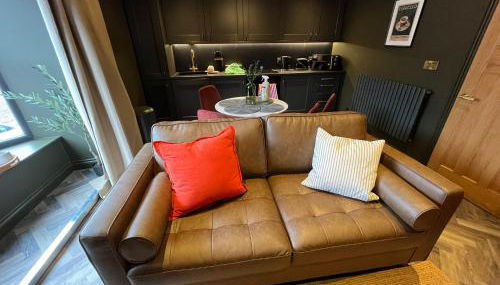 The Hideaway Bureau - Lowlands - Photo 5