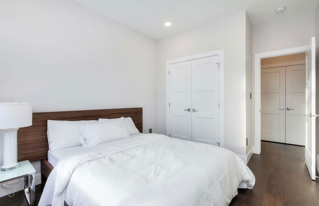 New Luxury Townhome 27 - Photo 8