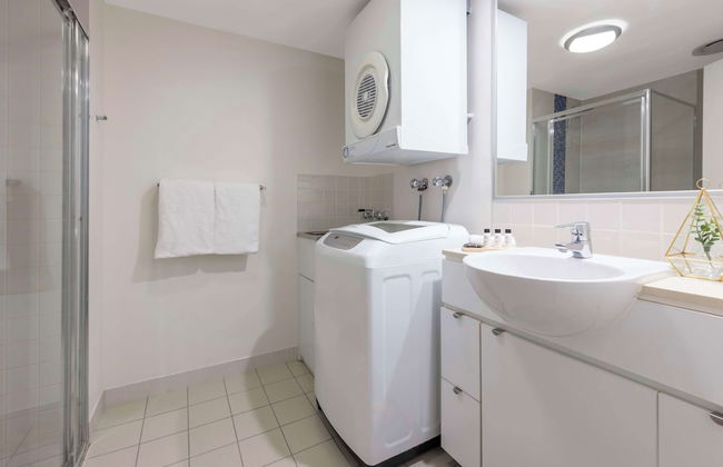 Oaks Brisbane Festival Suites - Photo 51