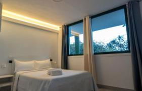 Bajo Capital Con Terraza y Aparcamiento Privado - Foto 5