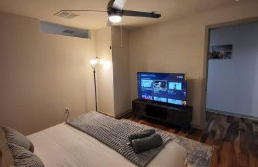 Luxury Apt King Bed+Indoor Parking+ Pool+Gym+2TV's - Foto 31