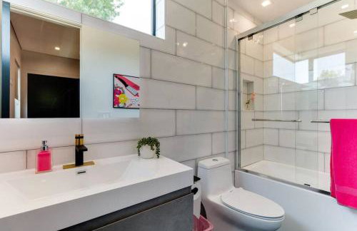 Posh Luxury Modern Home with Pool Spa and Rooftop Deck - Foto 43