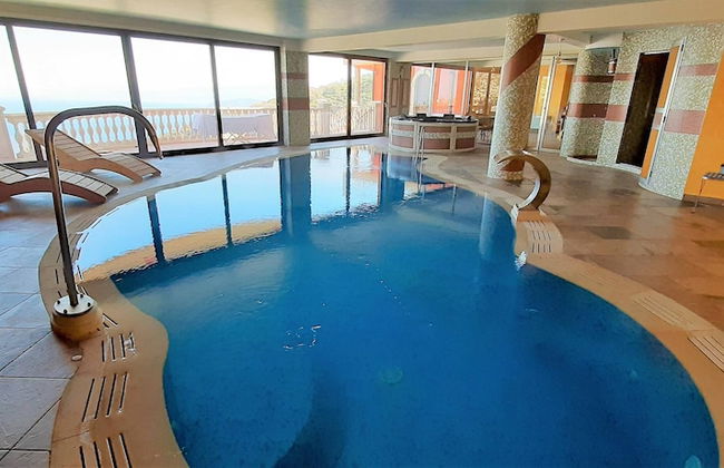 Divine Holiday Home in Giosa Marea with Sauna & Hot Tub - Foto 48