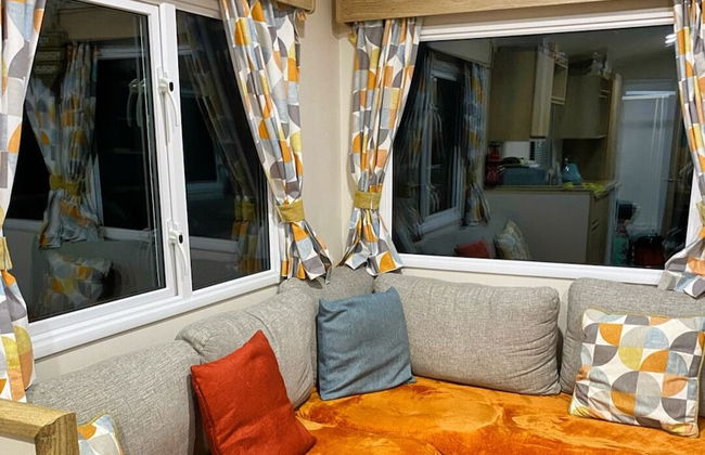 Lovely 2-bed Chalet in Prestatyn - Photo 16