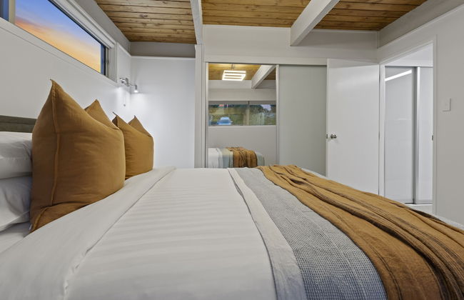 Hilltop Country Retreat with Seaviews - Foto 6