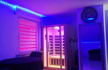 Wohnung am Kurpark mit privater Innensauna & LED! Schlüsselbox - Foto 1
