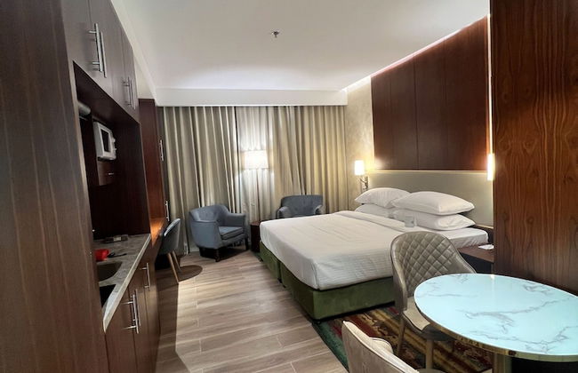 City Seasons Suites - Photo 22