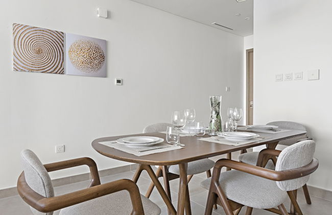 WelHome - Stylish Condo With Cityscape View in Creek Harbour - Photo 12