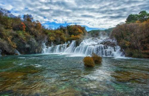 Mushroom house - Sleeps 4 - Pets Ok - Parking - Foto 47