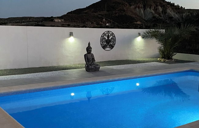 Captivating 3-bed Villa in Antas - Photo 19