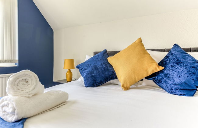 Contemporary 4 Bedroom Detached House With Parking and City Links - Foto 2