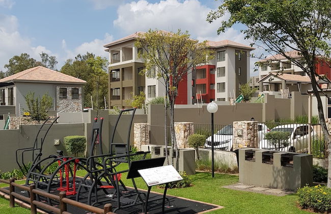 Nova Luxury Suites Saratoga 112 - Photo 13