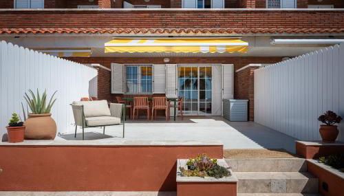 AT148 Frente la playa, jardín privado, vistas mar - Foto 2