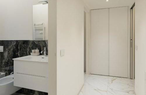 Luxury Milan Apartment - Penthouse in Historic City Center - Photo 20