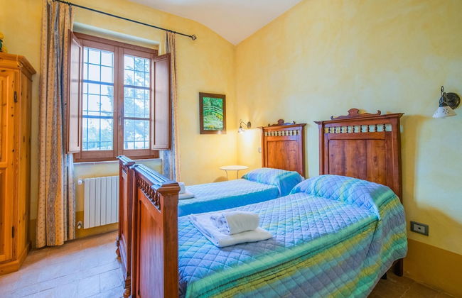 Apartment in Villa With Swimming Pool - Photo 17