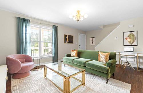 Raleigh Retreat w Fire Pit Patio & Workspace - Foto 5