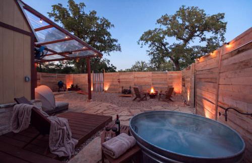 Romantic Tiny Luxury Retreat w heated pool, sauna n outdoor shower in Wimberley 10 acres - Foto 48