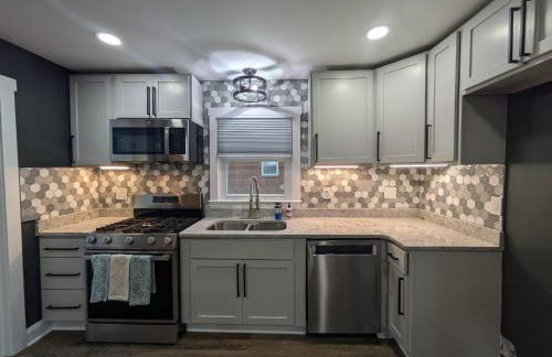 Romes Escape to Modern Luxury Hidden Gem - Photo 43