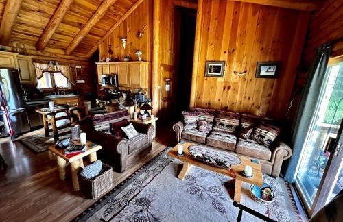 Romantic Nature Escape: Beautiful Log Cabin with Amazing Views and Hiking Trails Nearby in the White Mountains, New Hampshire - Foto 9