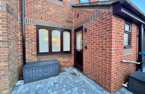 Poole Harbour View - Photo 27