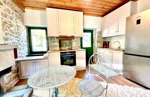 Waterfall Kataraktis Vatatsi - Foto 29