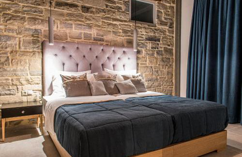 The Cave Villa - Photo 16