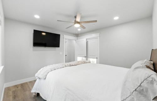 The White House Coveted Triplex Near Lake - Foto 35