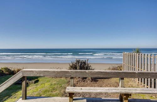 Ocean Front Duplex with Views! Dog Friendly -Surfside Cottage South - Foto 16