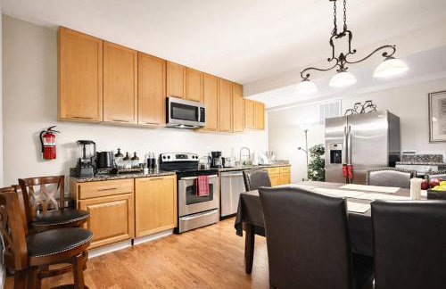 Luxurious 2BR Movie Theater Game Room Full Kitchen Gym - Foto 5